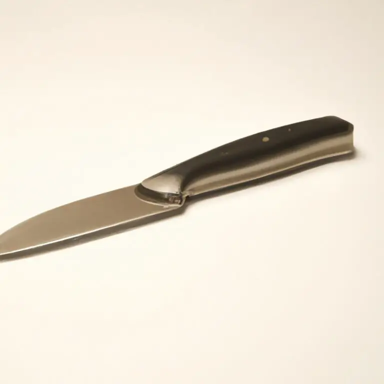 What Are The Advantages Of a Curved Blade On a Paring Knife? Find Out!