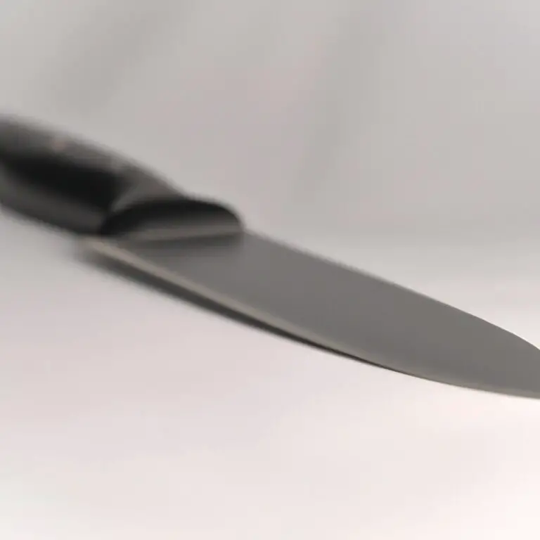 How To Protect The Blade Of a Chef Knife During Storage?