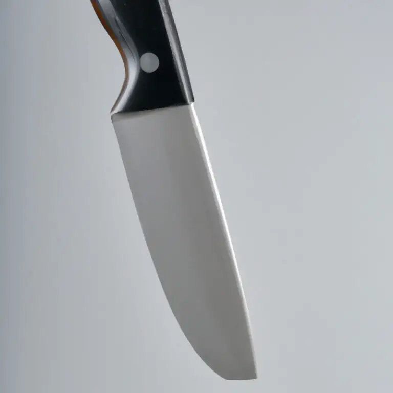 What Is The Difference Between a Chef Knife And a Utility Knife?
