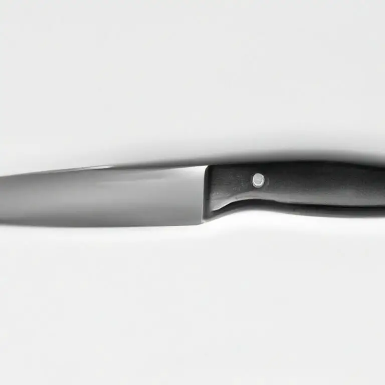 What Are Some Common Mistakes To Avoid When Using a Serrated Knife?